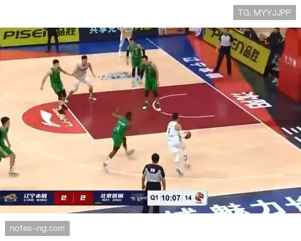 合法冲撞判罚要点:球权、肩对肩与力度界定 合法冲撞判罚要点:球权、肩对肩与力度界定